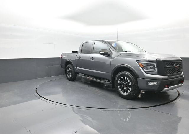 Used 2021 Nissan Titan PRO-4X w/ Pro-4x Convenience Package AWD/4WD image 3