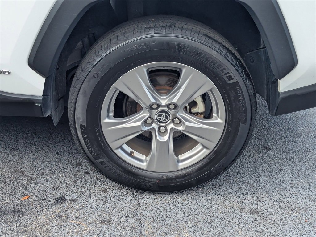Used 2024 Toyota RAV4 XLE image 31