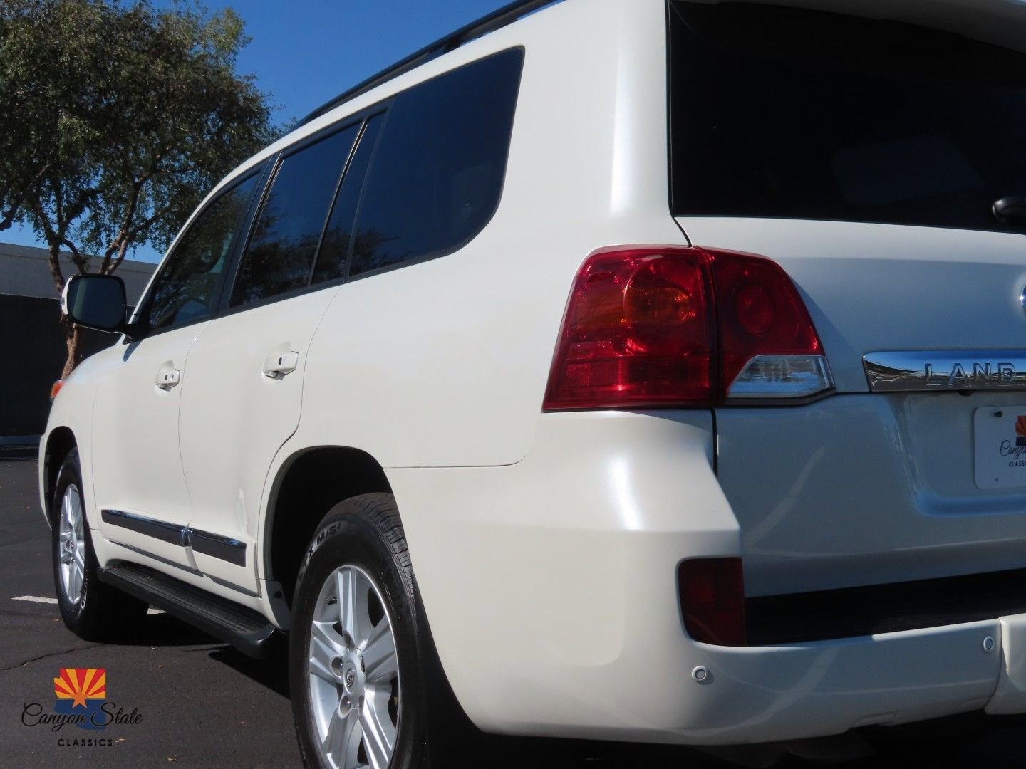 Used 2014 Toyota Land Cruiser image 21