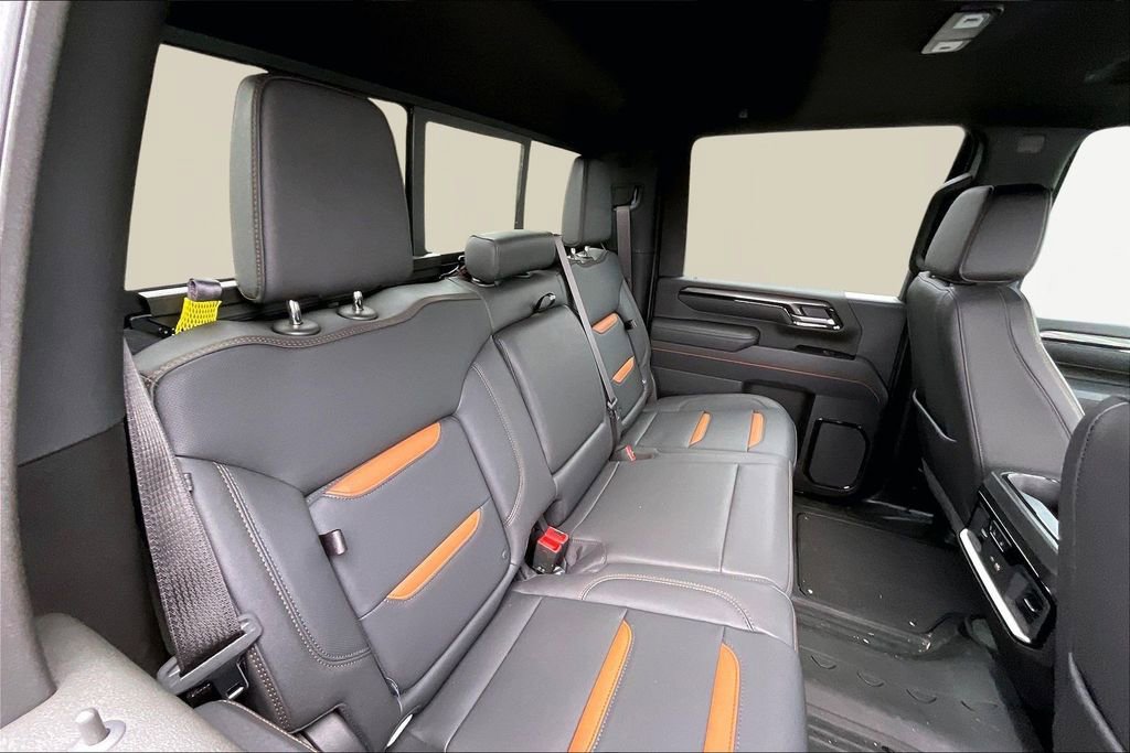 Used 2025 GMC Sierra 3500 AT4 w/ AT4 Premium Plus Package image 28