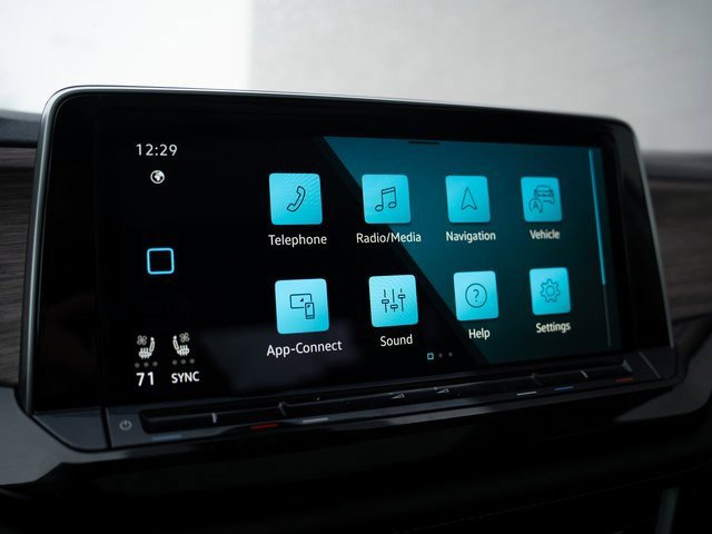 Certified 2025 Volkswagen Atlas SEL image 26