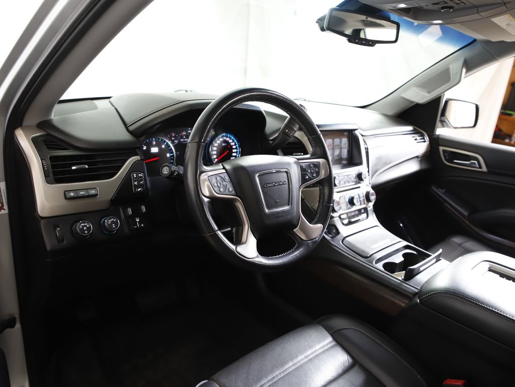 Used 2018 GMC Yukon Denali AWD/4WD image 14