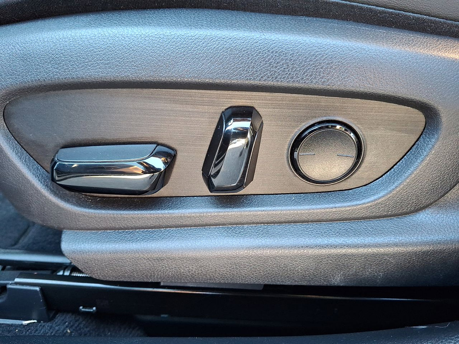 Used 2022 Lexus ES 350 w/ Premium Package image 18