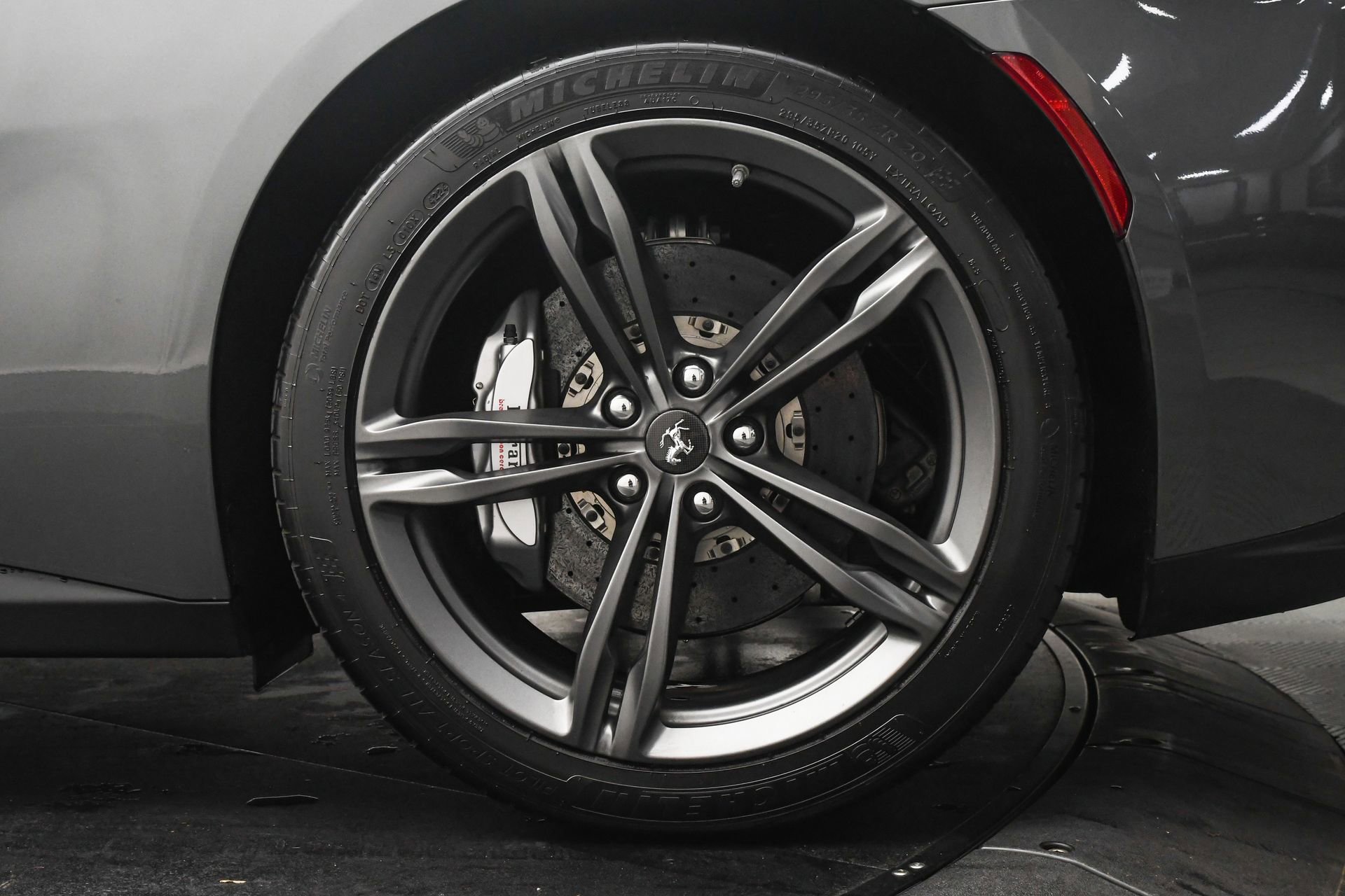 Used 2018 Ferrari GTC4Lusso image 36