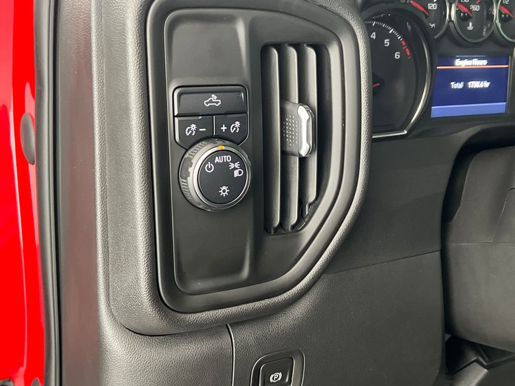 Used 2022 Chevrolet Silverado 1500 Custom w/ Safety Confidence Package image 29