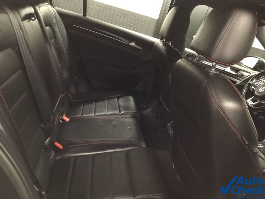 Used 2017 Volkswagen GTI SE image 28