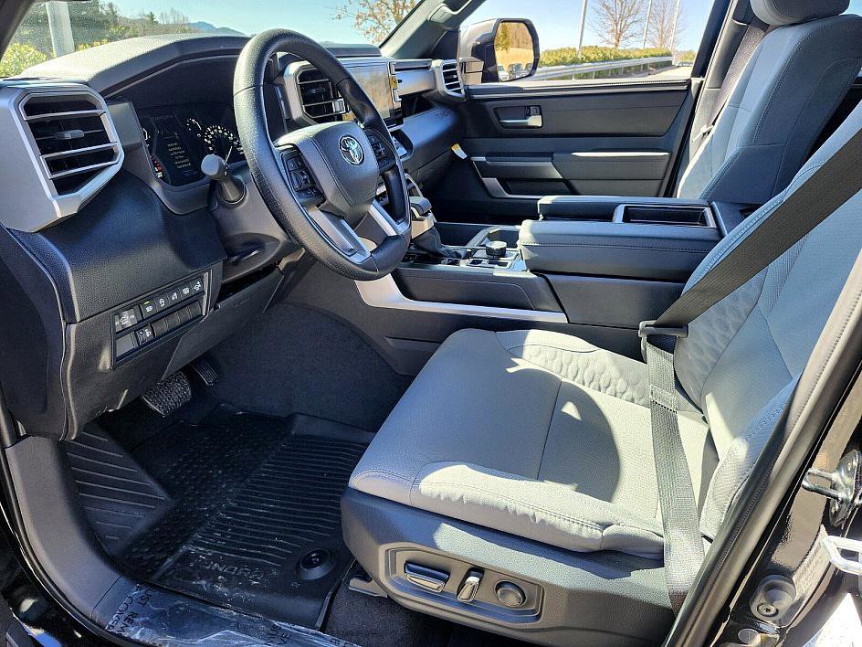 New 2025 Toyota Tundra SR5 image 9