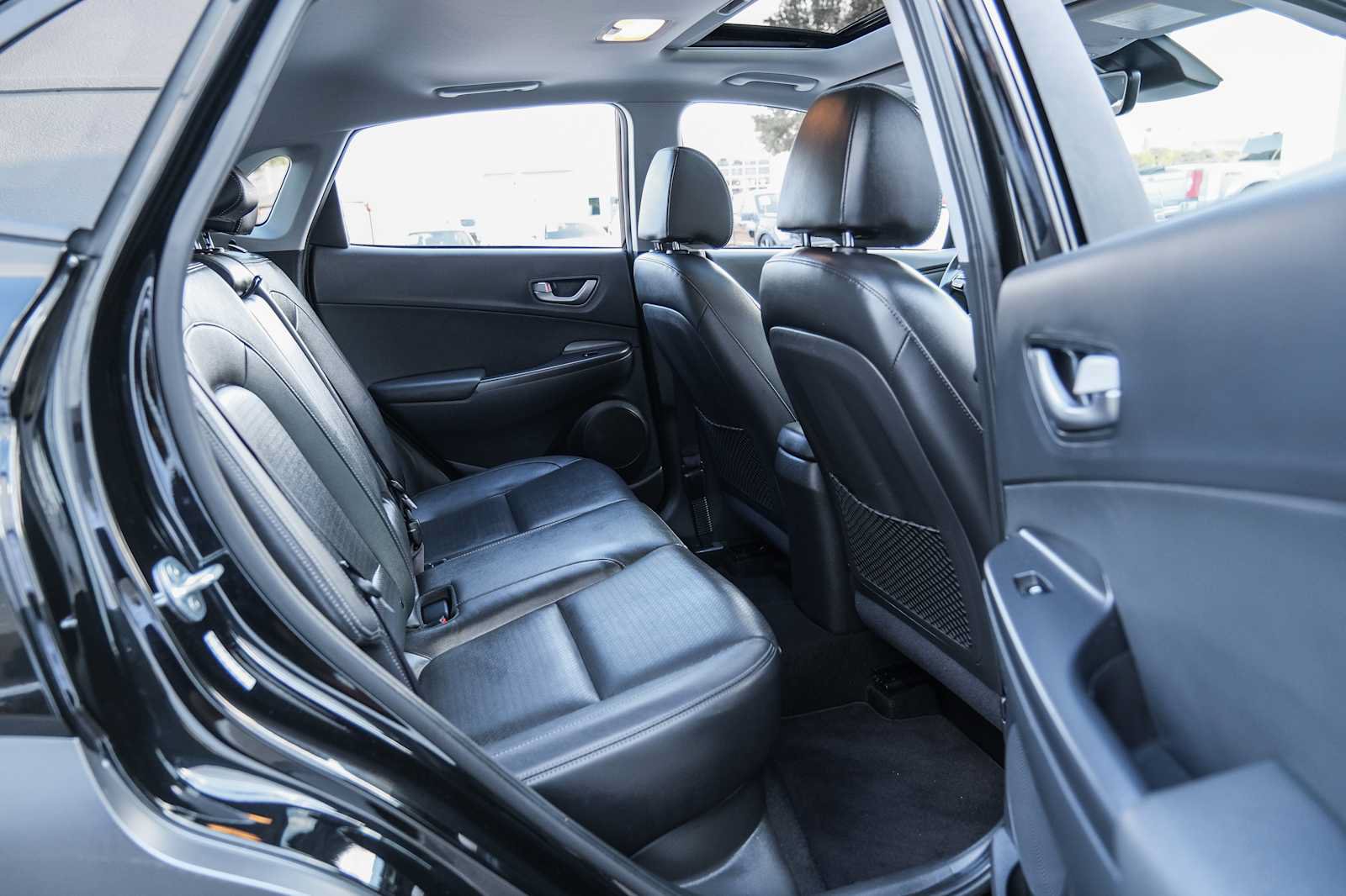 Used 2018 Hyundai Kona Ultimate FWD image 31