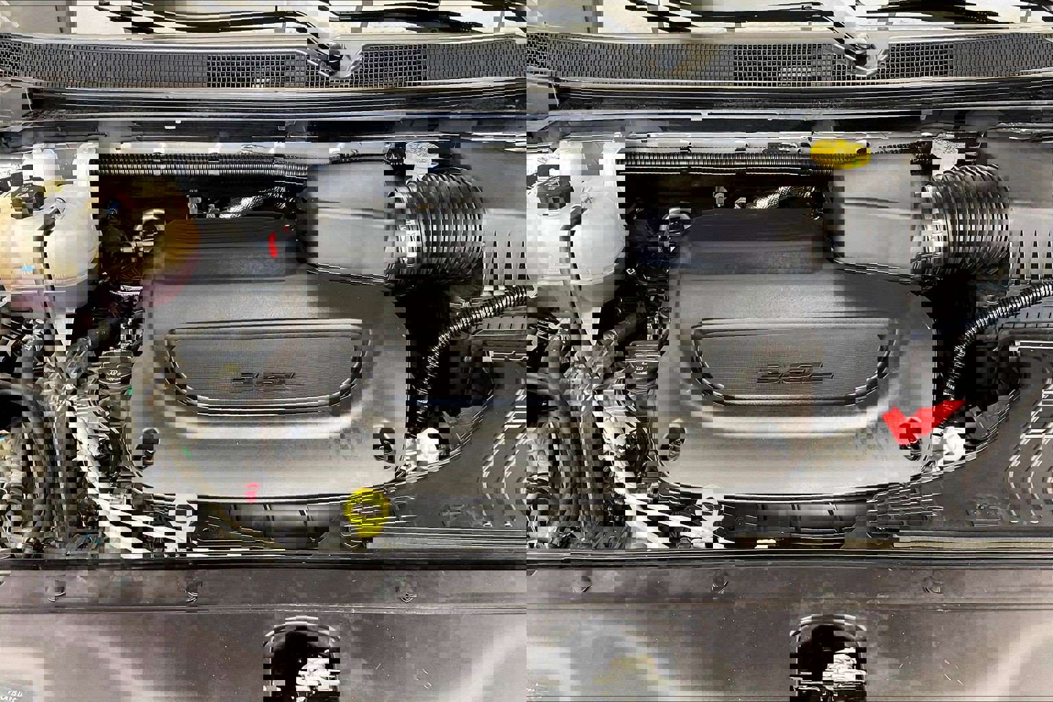 Used 2024 Chrysler Pacifica Touring-L image 9