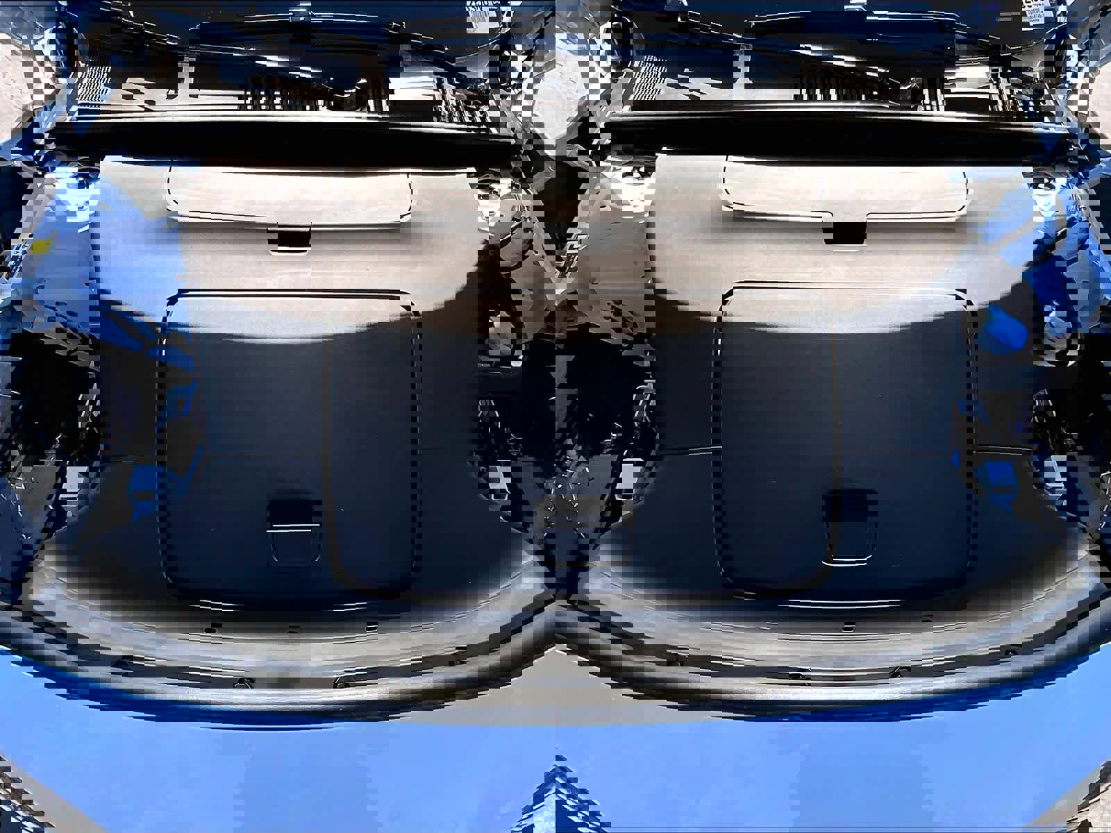 New 2026 Volvo EX30 Plus w/ Protection Package Premier image 13