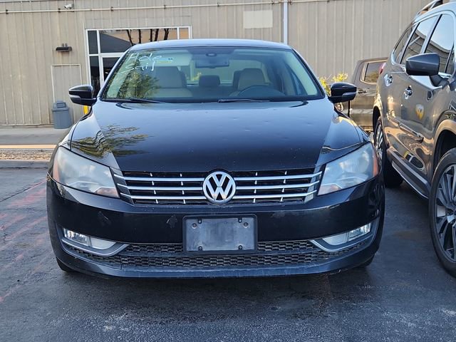 Used 2014 Volkswagen Passat TDI SEL Premium image 2