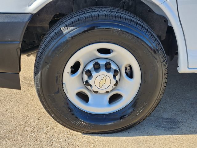 Used 2025 Chevrolet Express 3500 LS RWD image 16