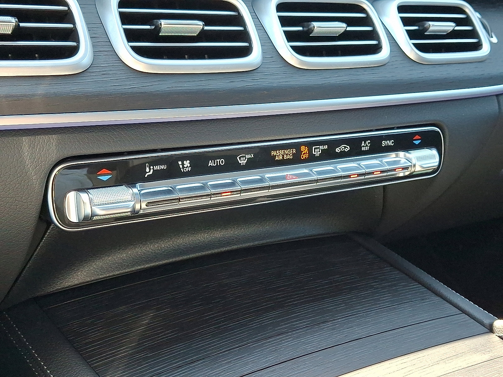 Certified 2026 Mercedes-Benz GLE 350 4MATIC image 17