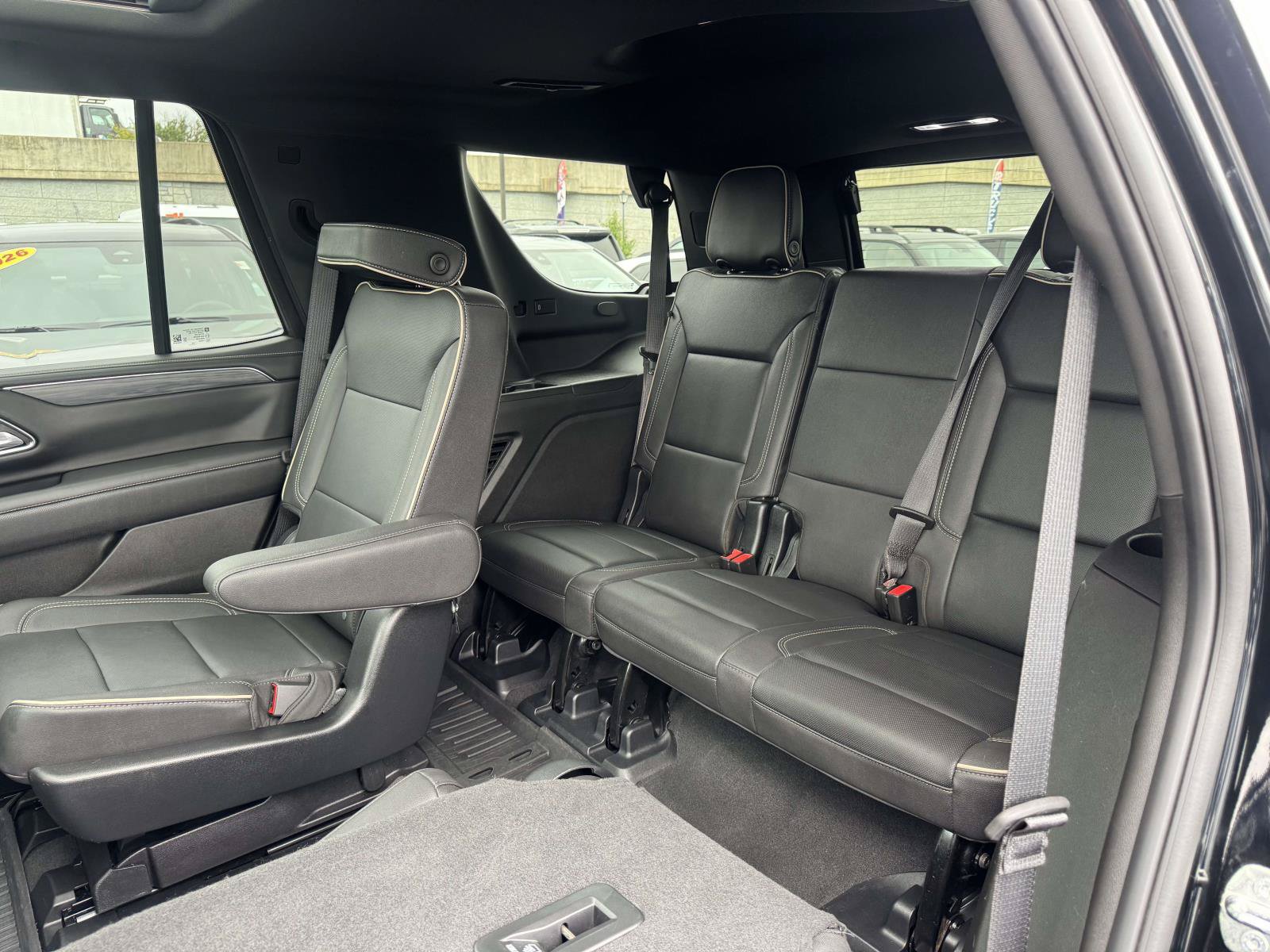 Used 2023 GMC Yukon SLT w/ SLT Premium Package AWD/4WD image 22