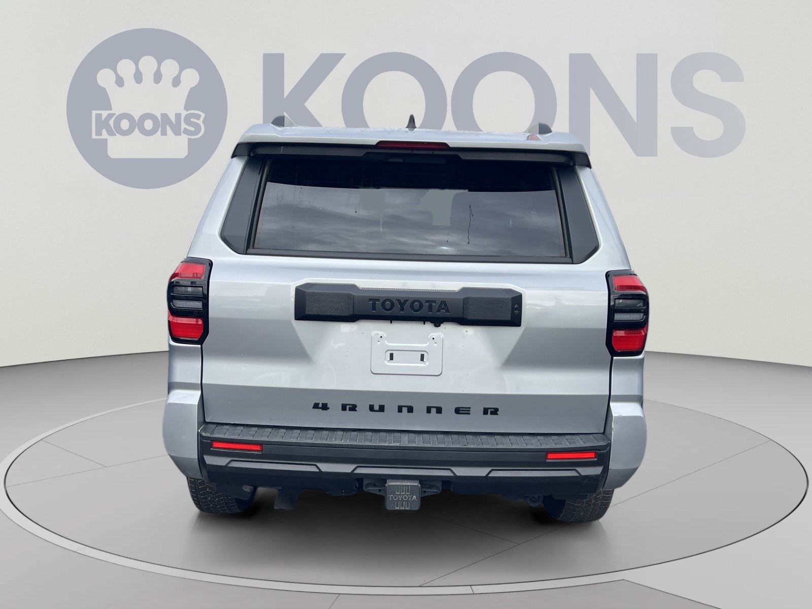Used 2025 Toyota 4Runner SR5 AWD/4WD image 4
