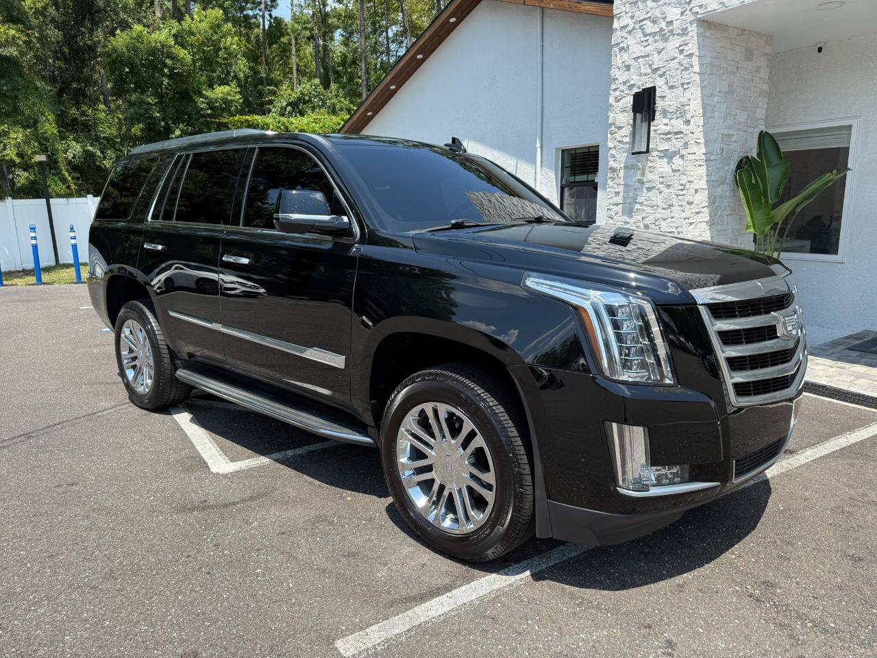 Used 2017 Cadillac Escalade 2WD image 15