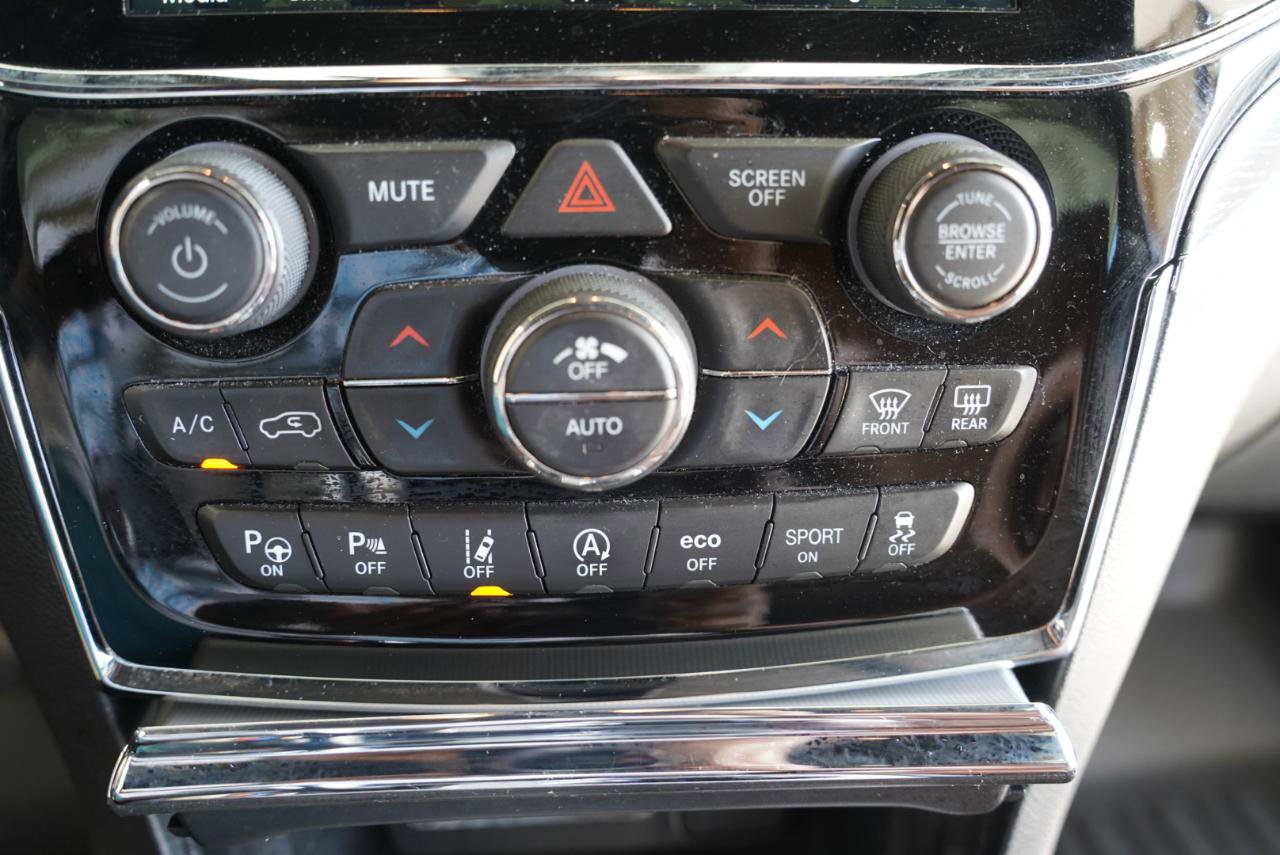 Used 2020 Jeep Grand Cherokee Summit AWD/4WD image 19