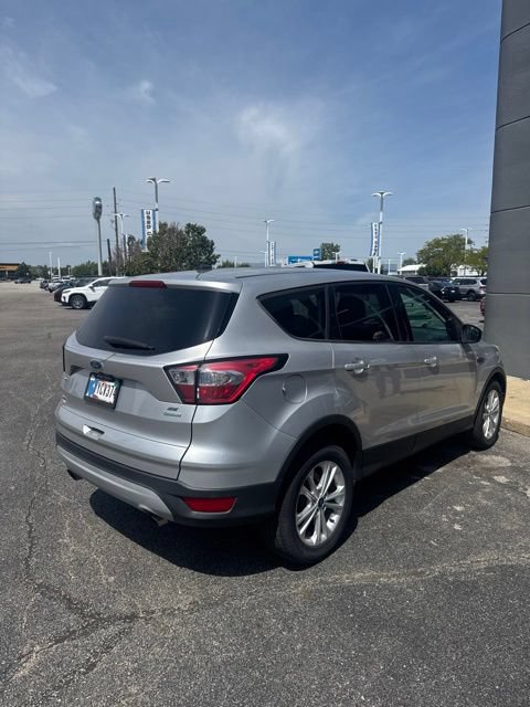 Used 2017 Ford Escape SE FWD image 16