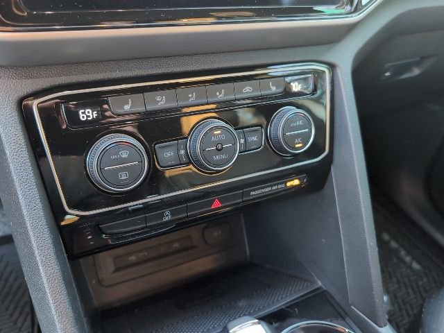 Used 2023 Volkswagen Atlas Cross Sport SE image 18