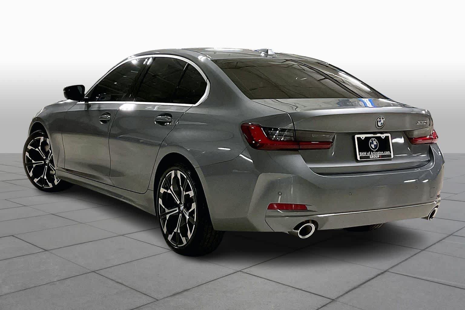 Used 2026 BMW 330i Sedan w/ Premium Package RWD image 12
