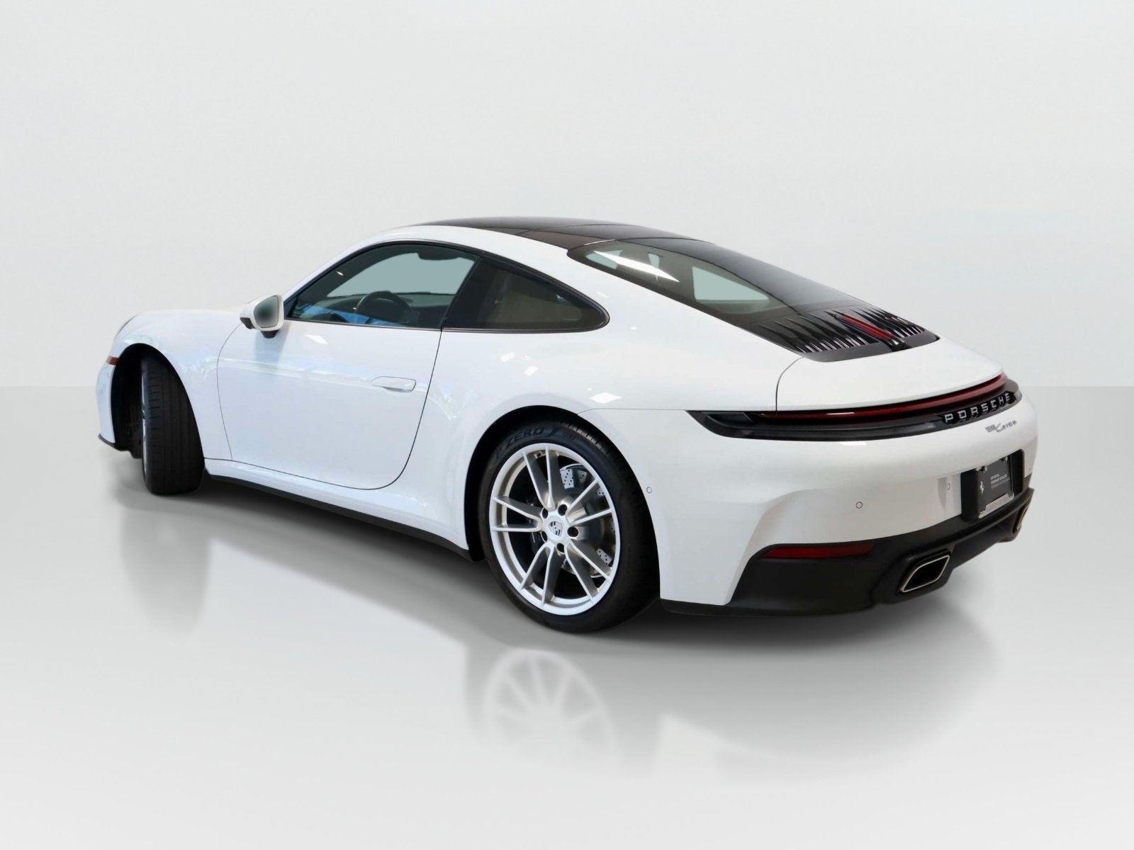 Used 2025 Porsche 911 Carrera RWD image 3
