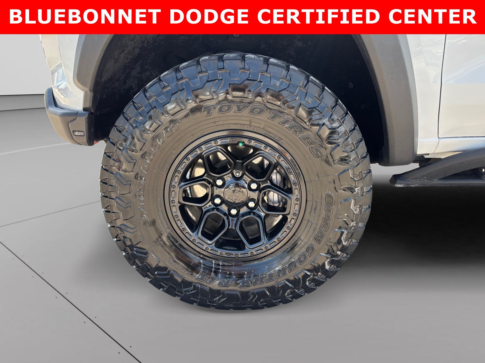 Used 2025 Chevrolet Colorado ZR2 w/ ZR2 Bison Edition AWD/4WD image 9