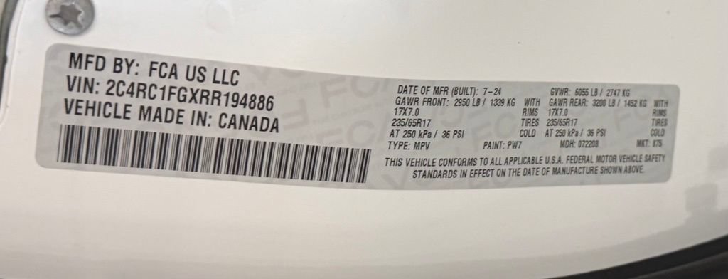 Used 2024 Chrysler Pacifica Touring FWD image 28