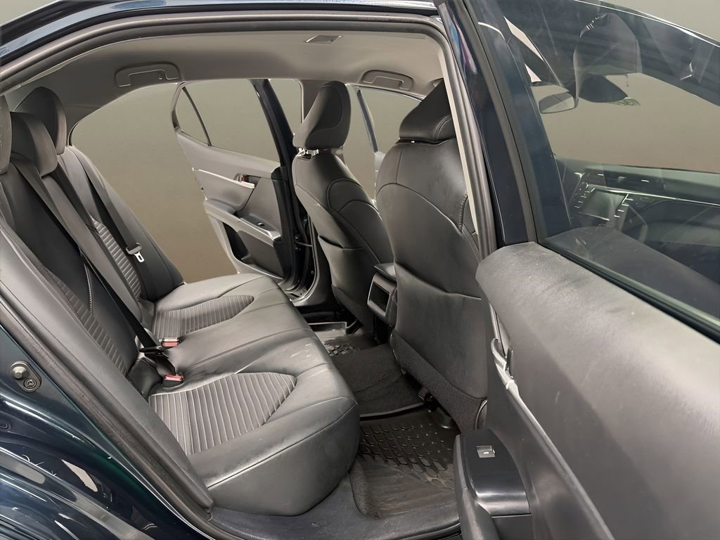 Used 2020 Toyota Camry SE w/ Cold Weather Package AWD/4WD image 15