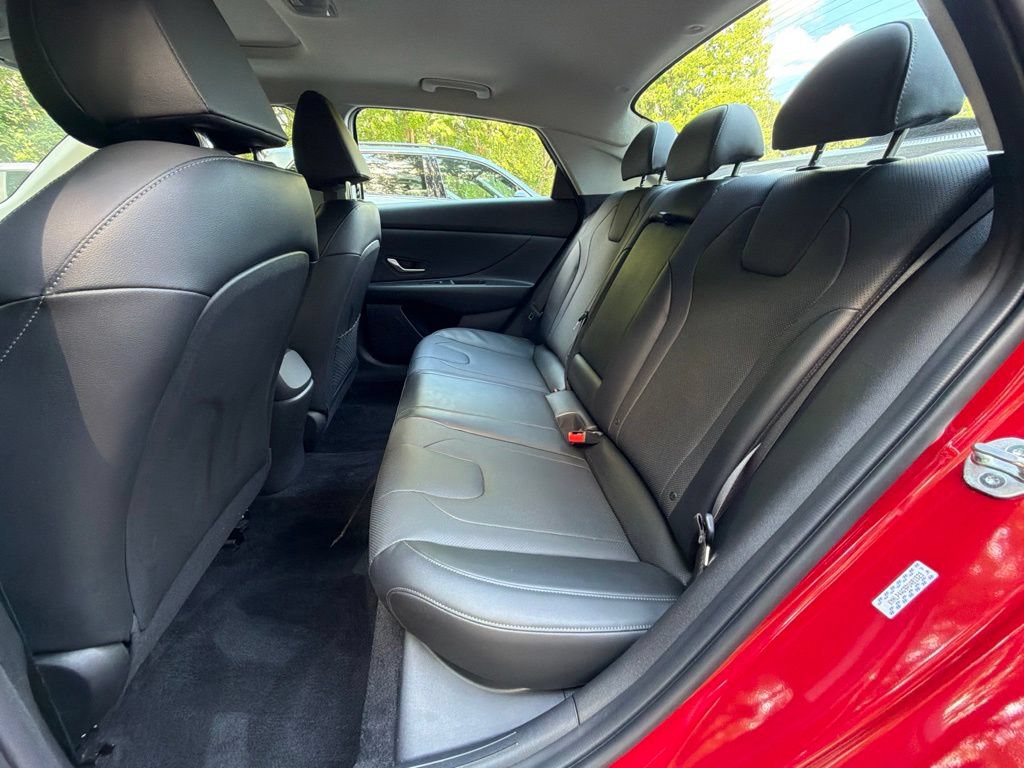 Certified 2023 Hyundai Elantra Limited w/ Cargo Package FWD image 13