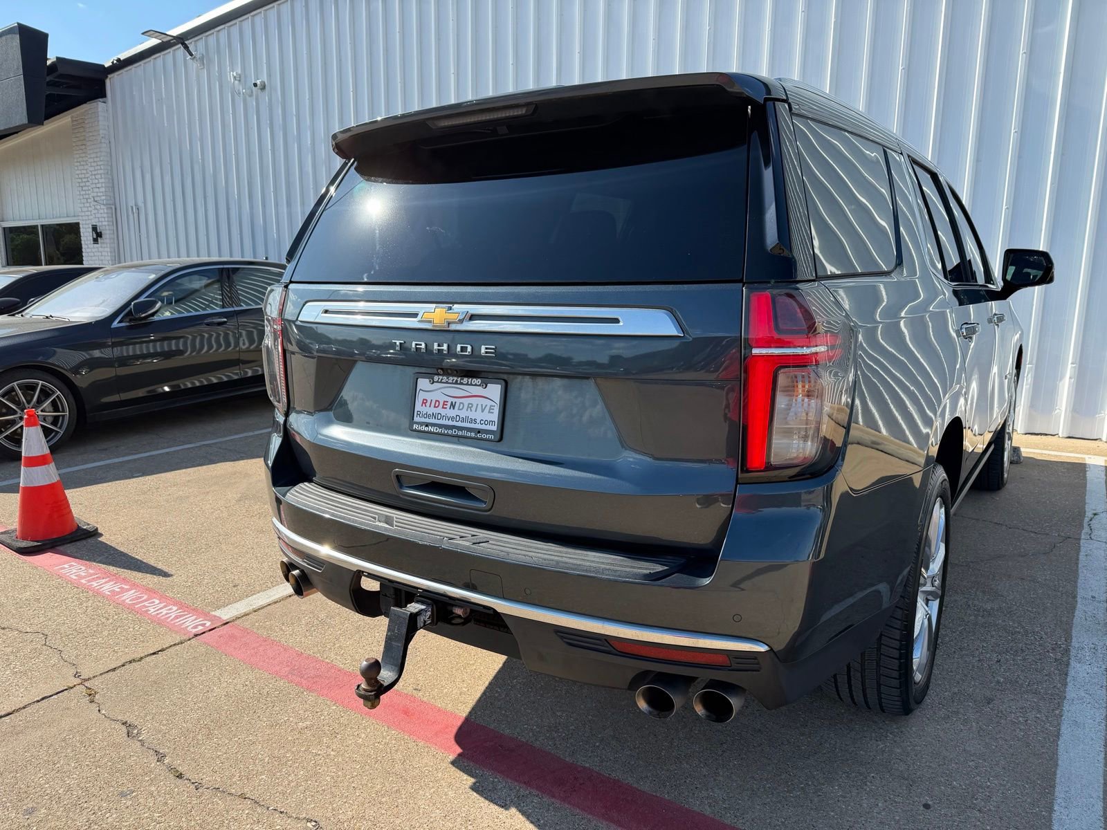 Used 2021 Chevrolet Tahoe High Country w/ Premium Package RWD image 6