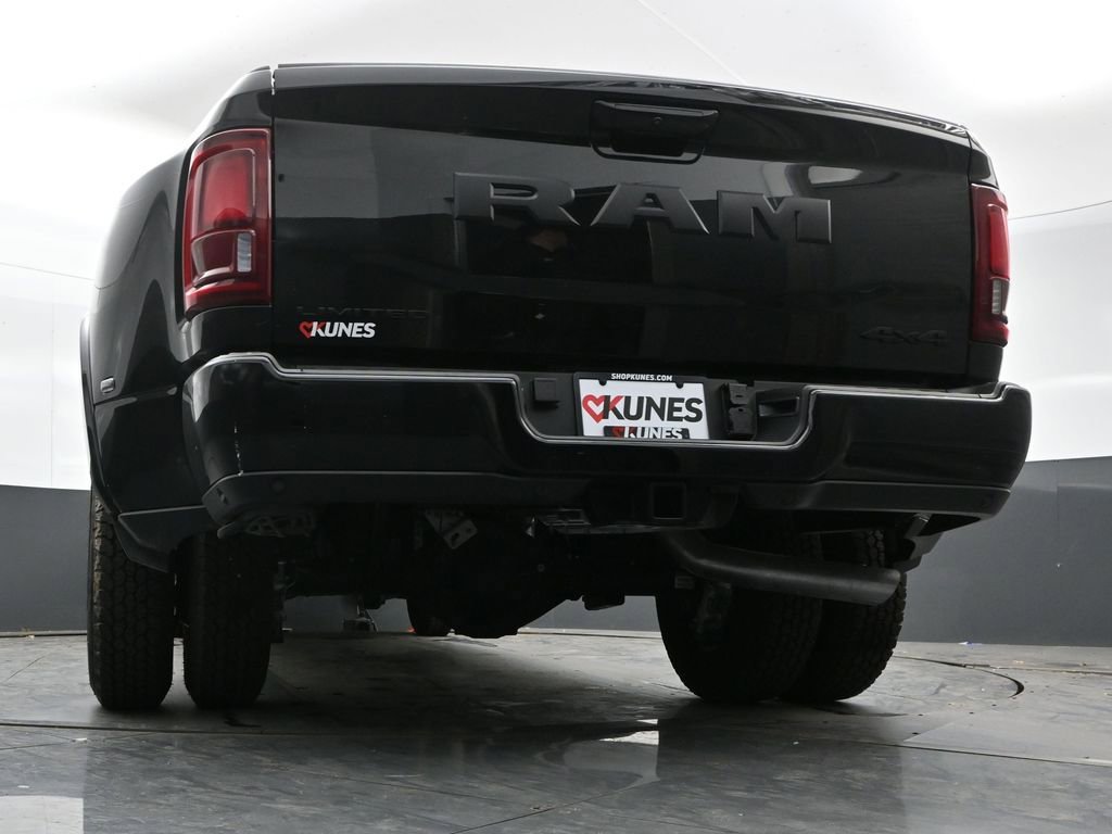 New 2026 RAM 3500 Limited AWD/4WD image 38