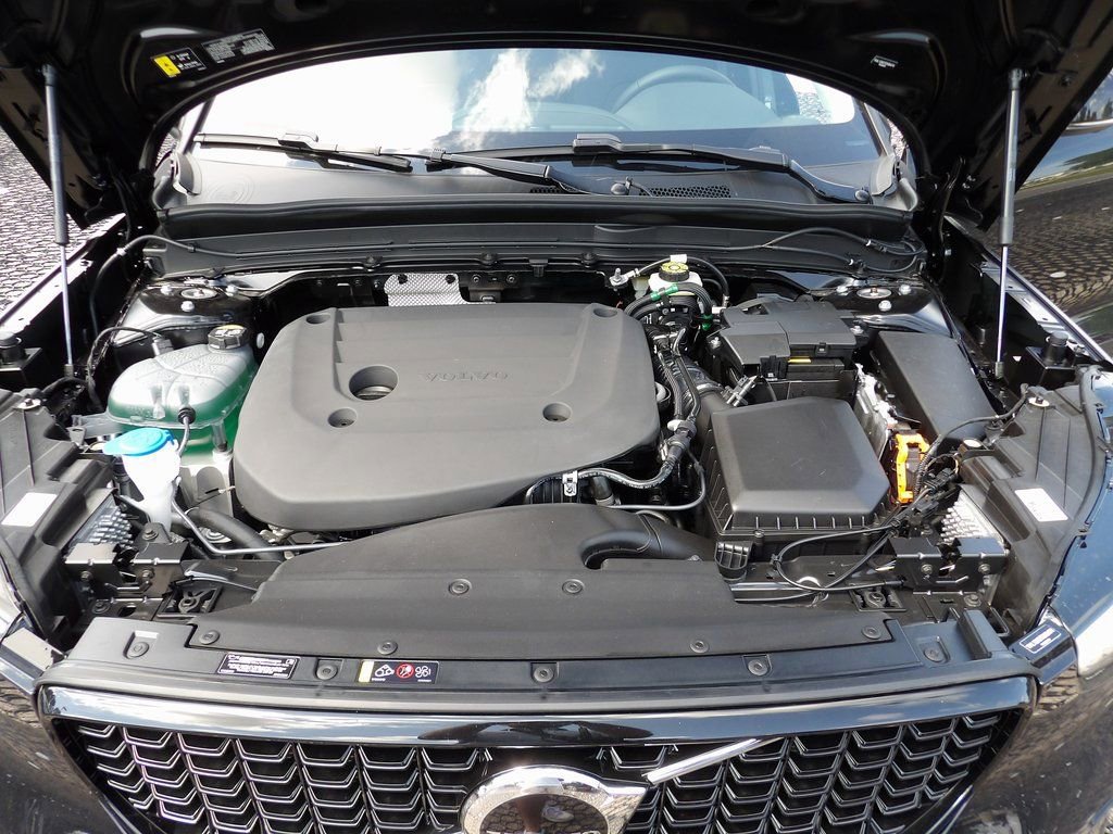 New 2026 Volvo XC40 B5 Plus w/ Protection Package Premier AWD/4WD image 26