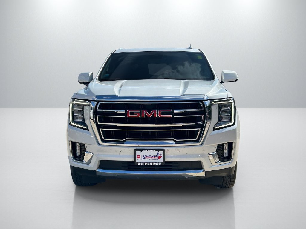 Used 2023 GMC Yukon SLT w/ SLT Premium Package AWD/4WD image 2