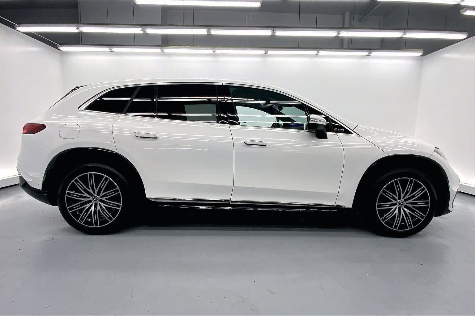 Certified 2023 Mercedes-Benz EQS 580 4MATIC SUV image 6
