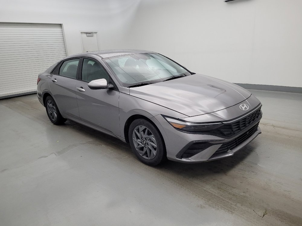 Used 2024 Hyundai Elantra SEL FWD image 11