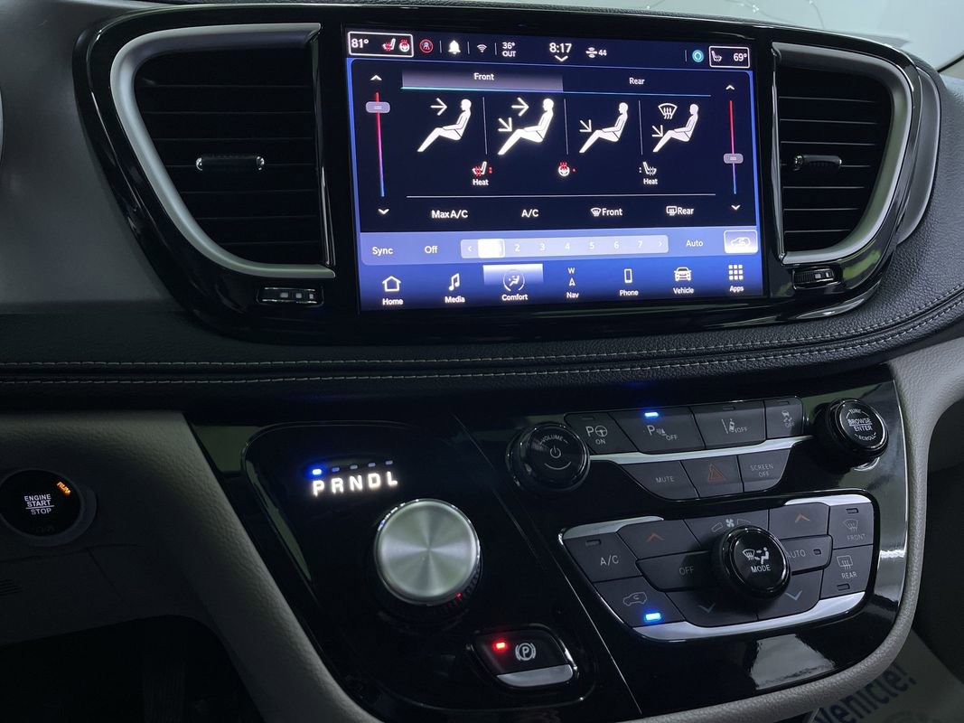 Used 2022 Chrysler Pacifica Touring-L w/ Uconnect Theater Family Group image 25