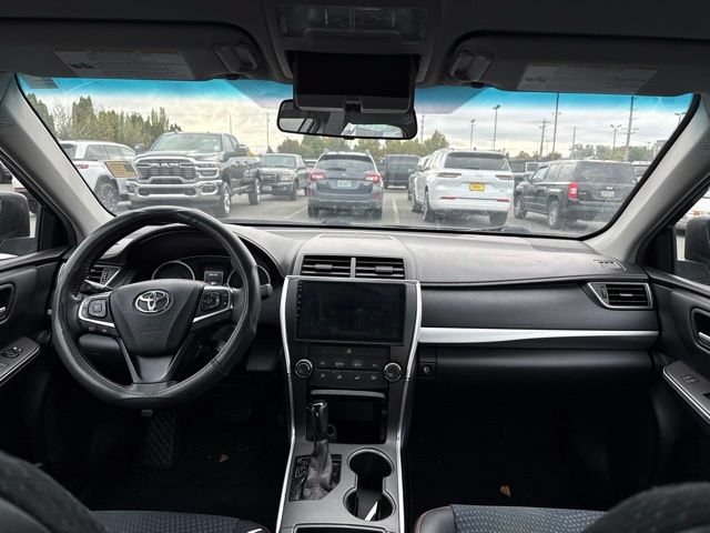 Used 2015 Toyota Camry SE FWD image 14