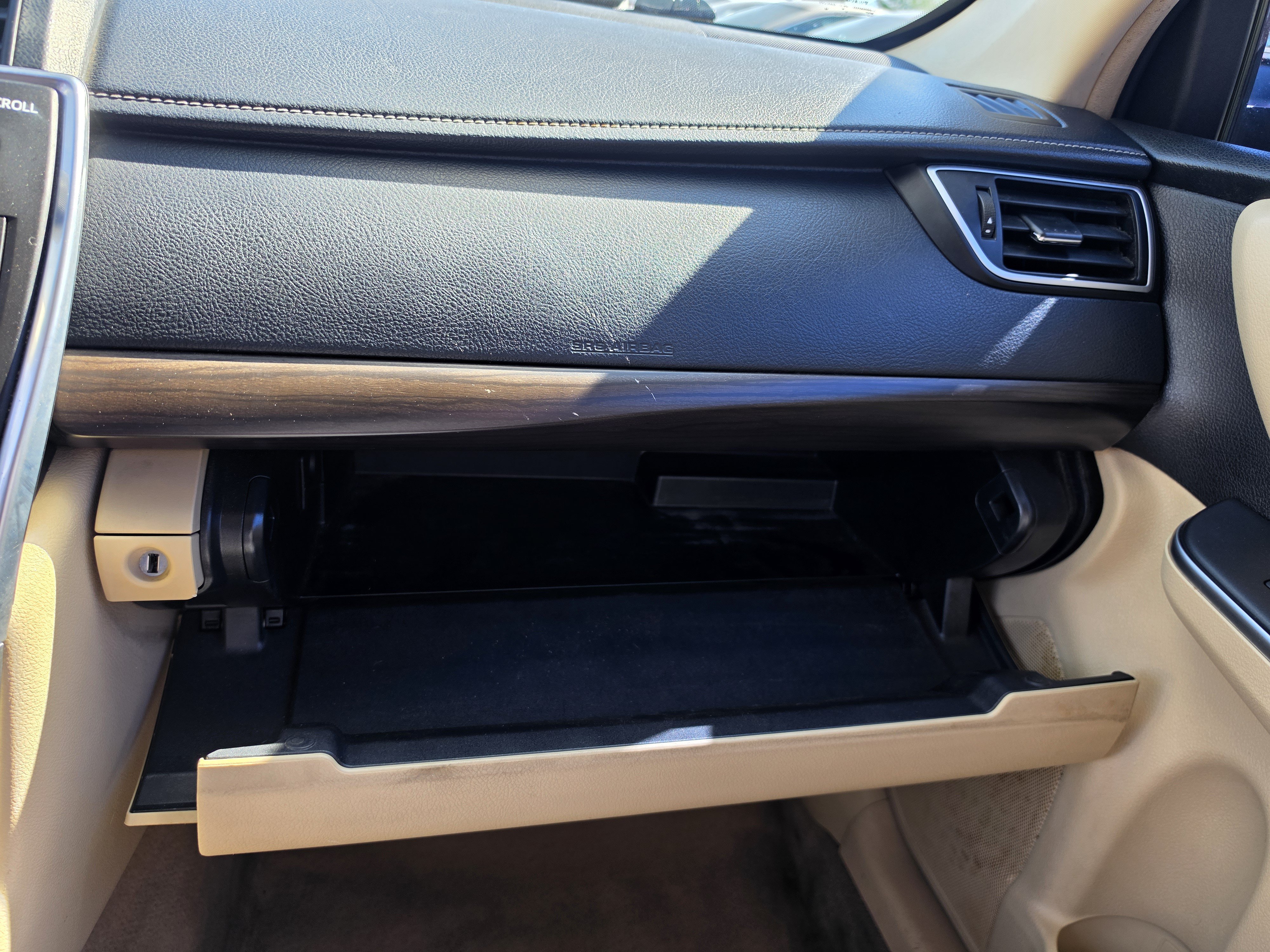 Used 2017 Toyota Camry LE FWD image 18