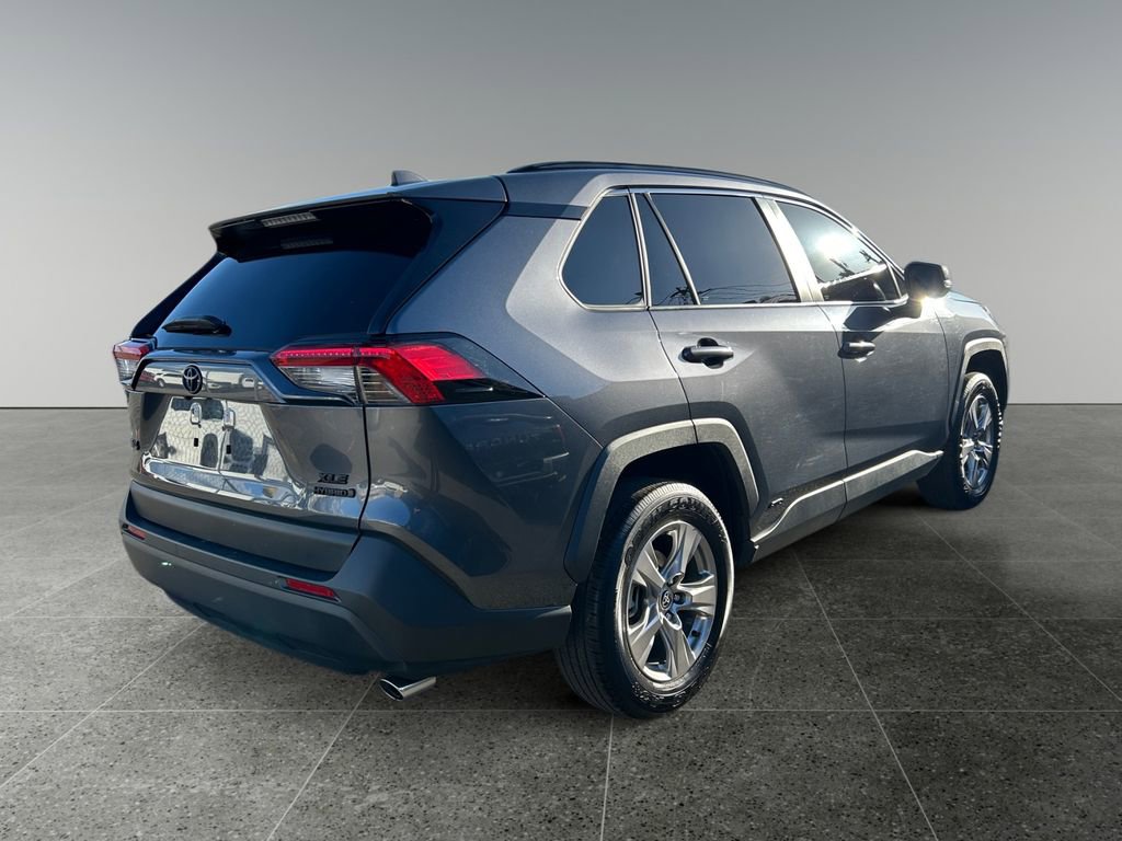 Used 2024 Toyota RAV4 XLE w/ Convenience Package AWD/4WD image 10