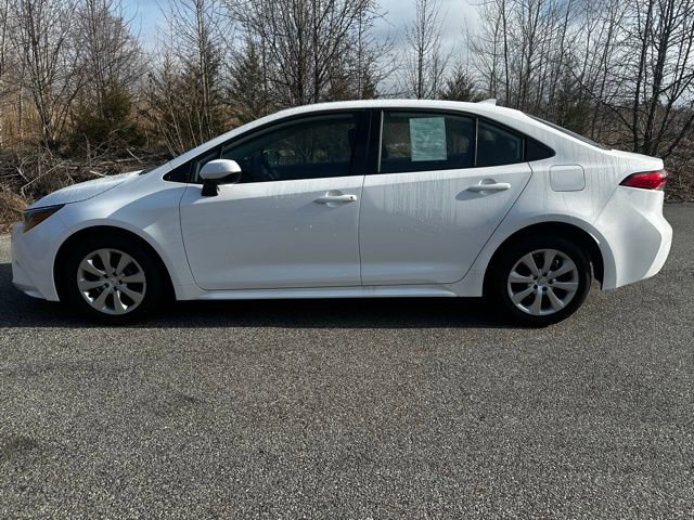 Used 2026 Toyota Corolla LE image 8