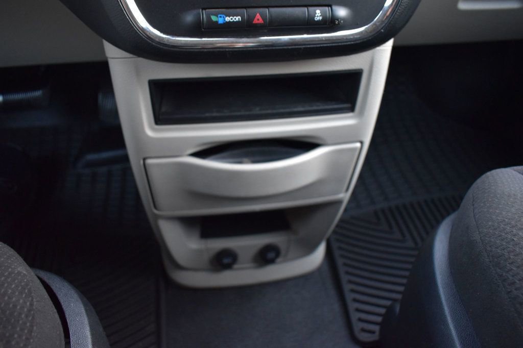 Used 2013 RAM C/V Tradesman image 30