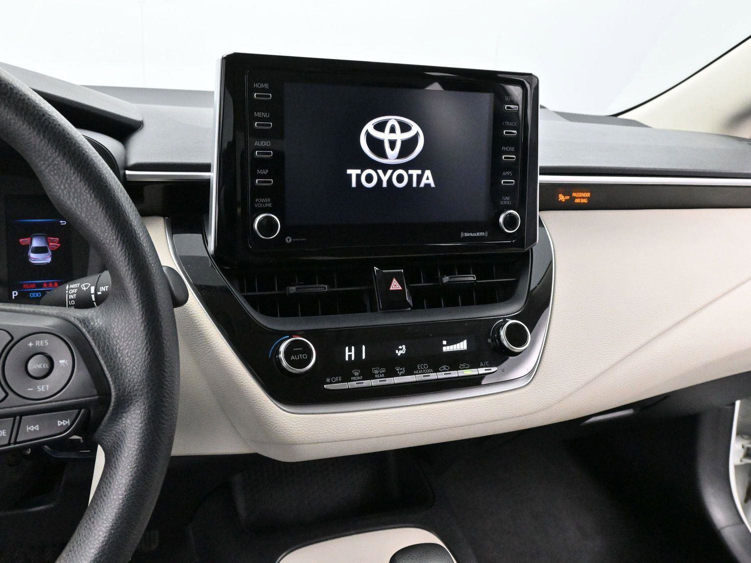 Used 2021 Toyota Corolla LE image 17