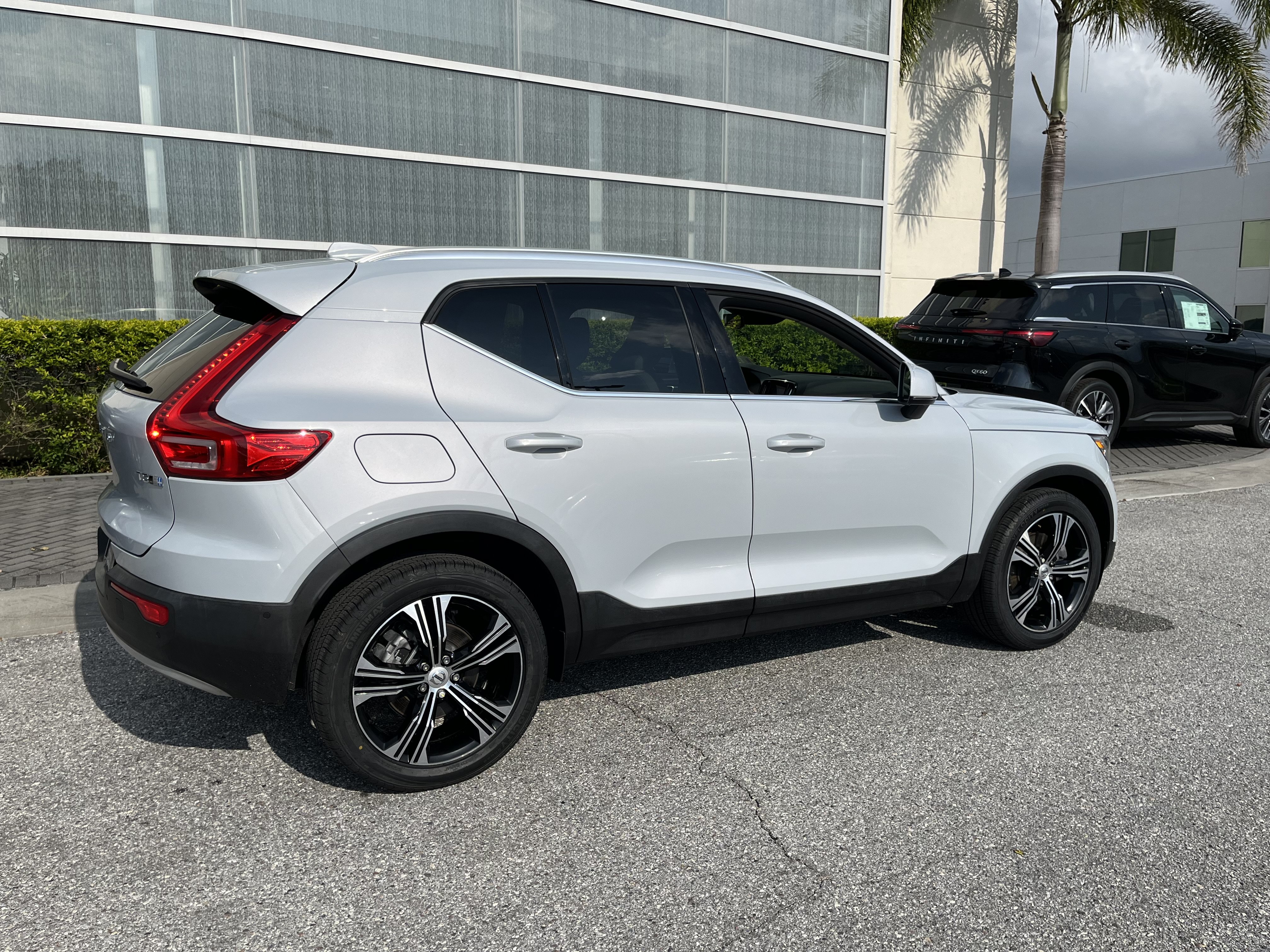 Used 2022 Volvo XC40 T5 Inscription w/ Advanced Package AWD/4WD image 9