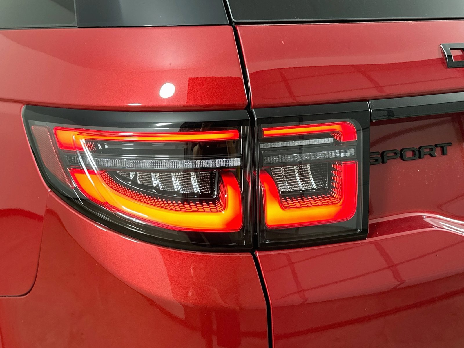 New 2026 Land Rover Discovery Sport Landmark AWD/4WD image 12