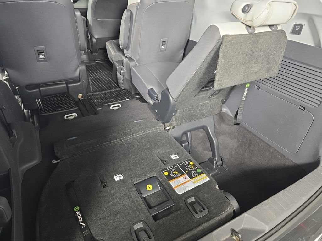 Used 2022 Toyota Sienna XSE AWD/4WD image 34