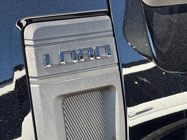 Used 2025 Ford Maverick Lobo AWD/4WD image 27