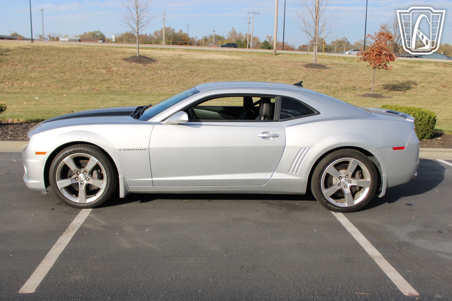Used 2010 Chevrolet Camaro SS w/ RS Package image 6