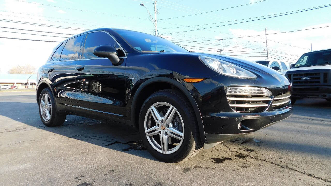 Used 2014 Porsche Cayenne Diesel Platinum Edition image 1