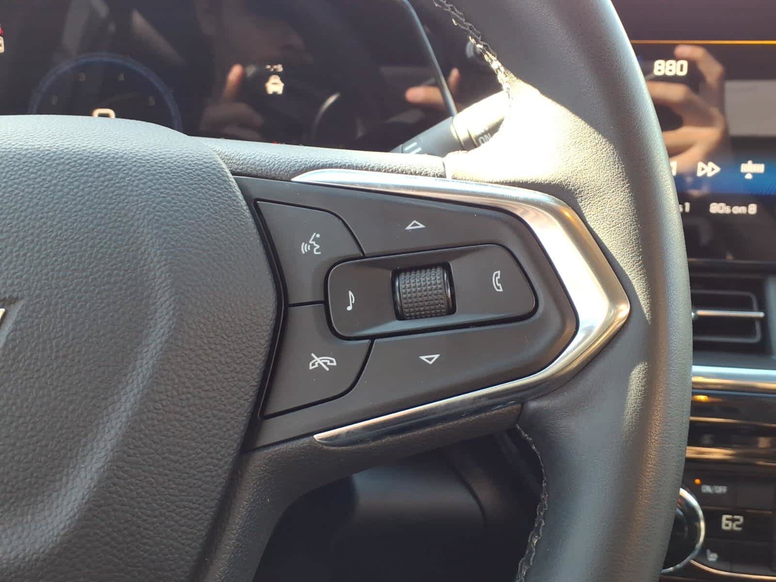 Used 2024 Chevrolet Trax ACTIV w/ Sunroof Package FWD image 16