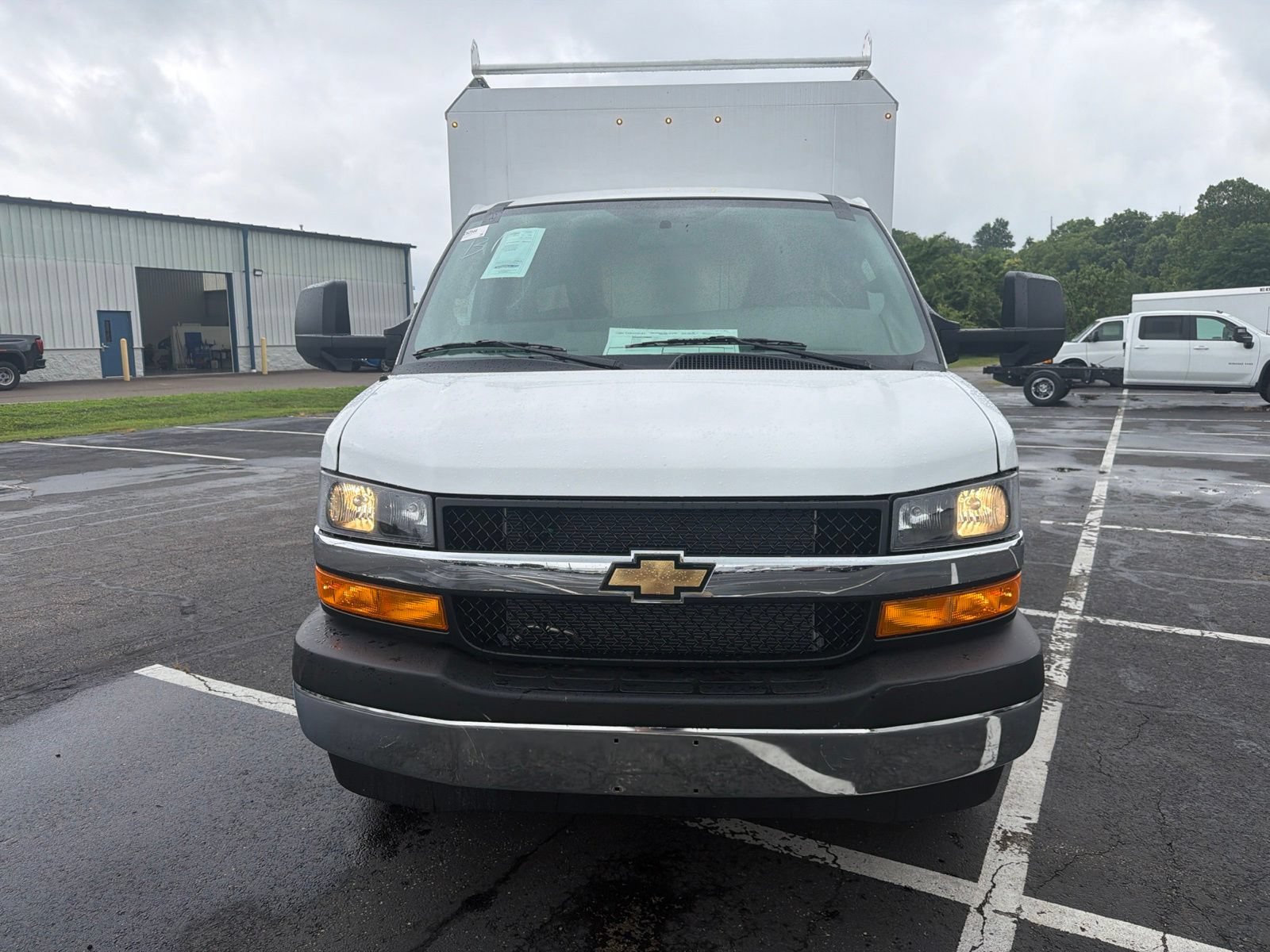 New 2026 Chevrolet Express 3500 w/ Power Convenience Package RWD image 8